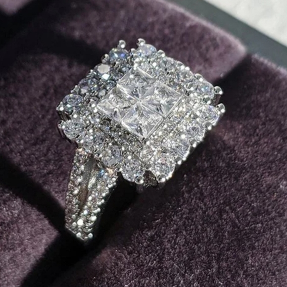 Ring - Picture 4 of 4